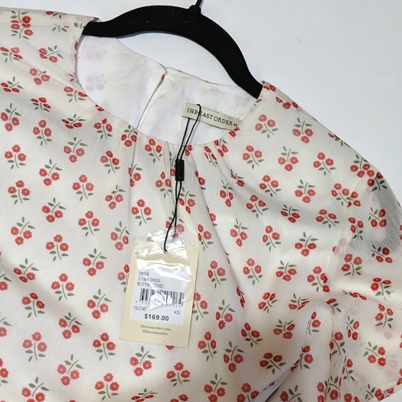 The East order cherries pleated dress - Picture 3 of 6